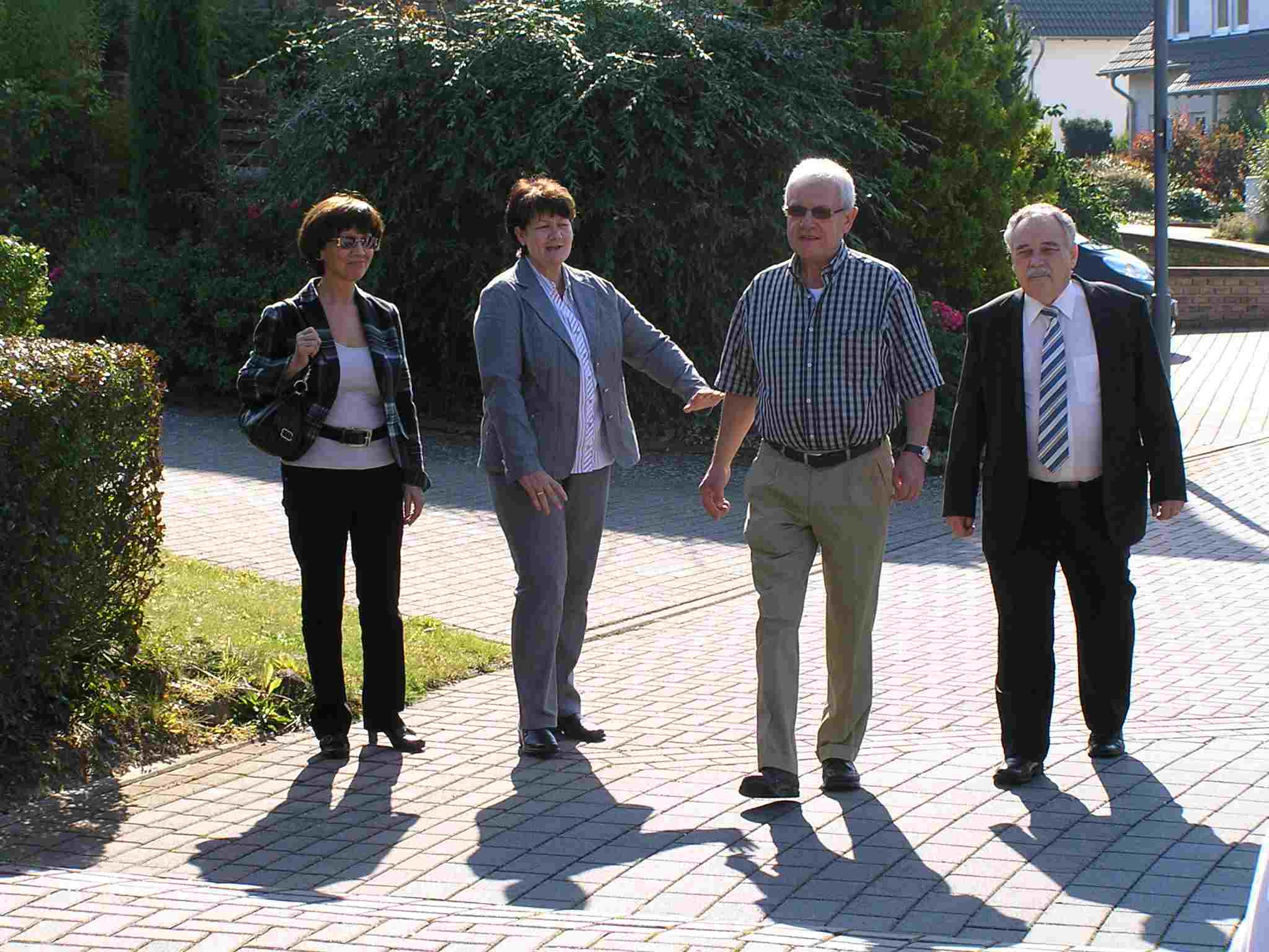 http://www.steinefrenz.de/media/Gemeinde/Micke-Kirmes/Kirmesumzug/P9280006.JPG
