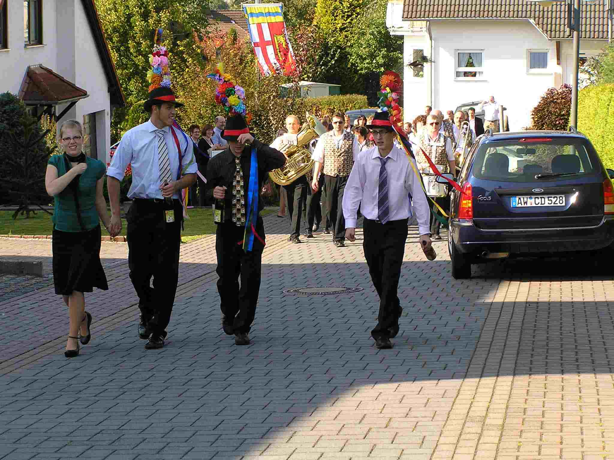 http://www.steinefrenz.de/media/Gemeinde/Micke-Kirmes/Kirmesumzug/P9280009.JPG